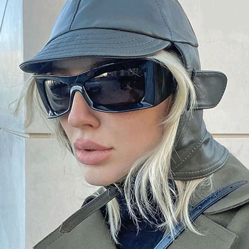 Women's Sport Sunglasses with Ergonomic Design and UV Protection Skanto