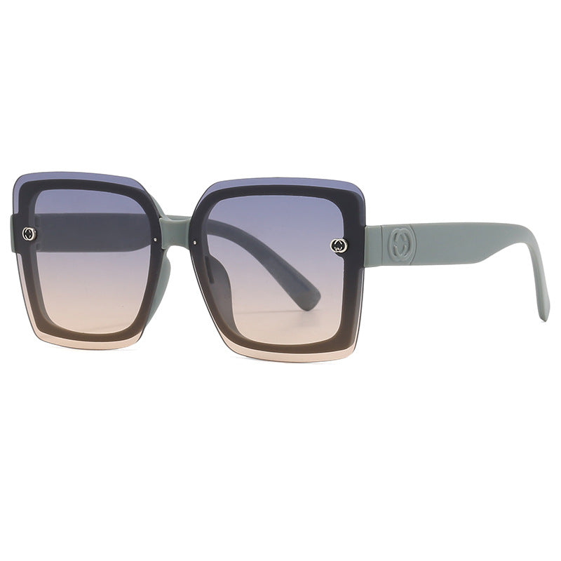 Dame oversized kvadratisk solbrille med elegant ramme Skanto
