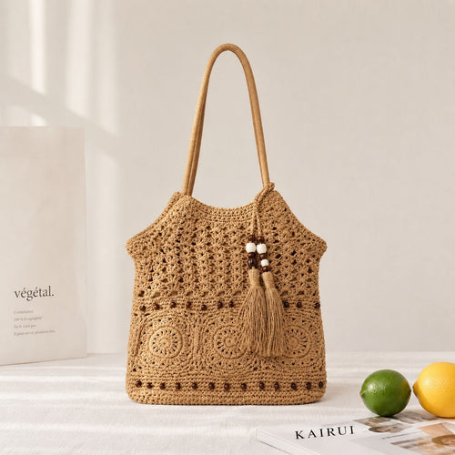 Heklet shoppingbag med dekorative frynser Skanto