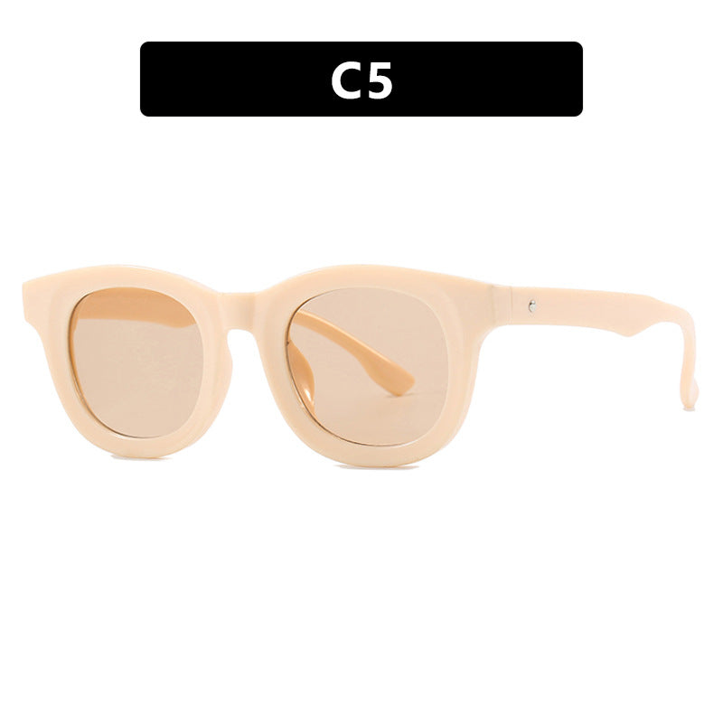 Women's stylish round sunglasses with robust frame and protective UV filter Skanto