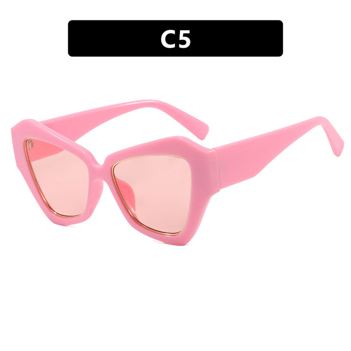 Women's trendy Cat-Eye sunglasses with elegant frame and UV protection Skanto