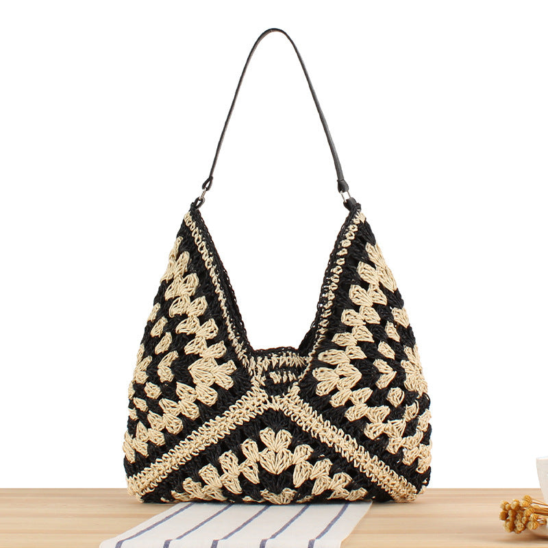 Shoulder Bag with Hand-Knotted Pattern and Leather Details Skanto
