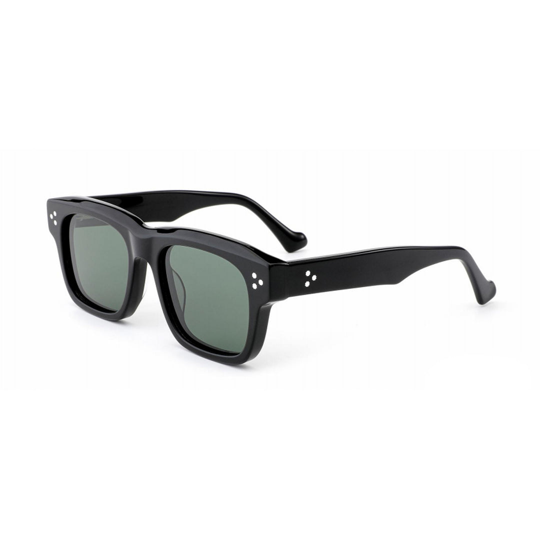 Dame designer solbrille i retro-inspirert kvadratdesign med høykvalitets plastramme Skanto