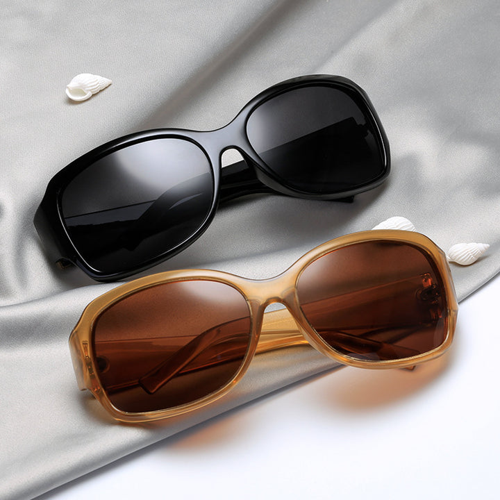 Dame stilfull oversized solbrille med elegant mønster Skanto