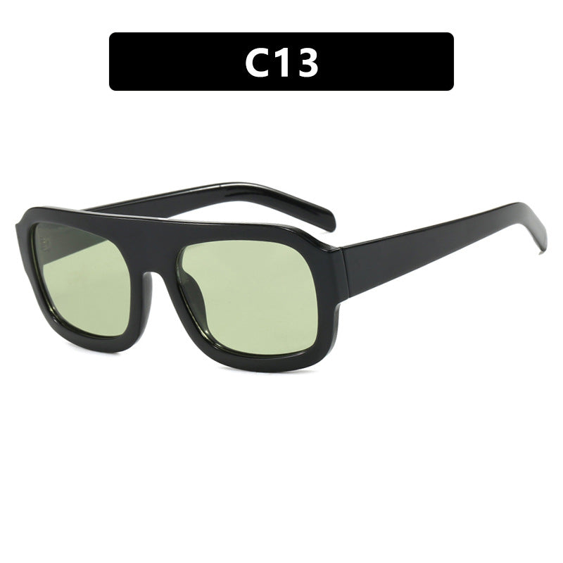 Dame moteriktig solbrille i beskyttende oversized-format Skanto
