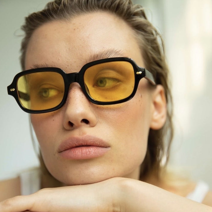 Women's square sunglasses with stylish and robust frame Skanto
