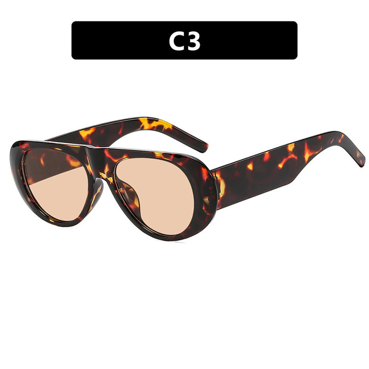 Women's Cat-Eye Sunglasses with Stylish Plastic Frame and Protective UV Filter Skanto