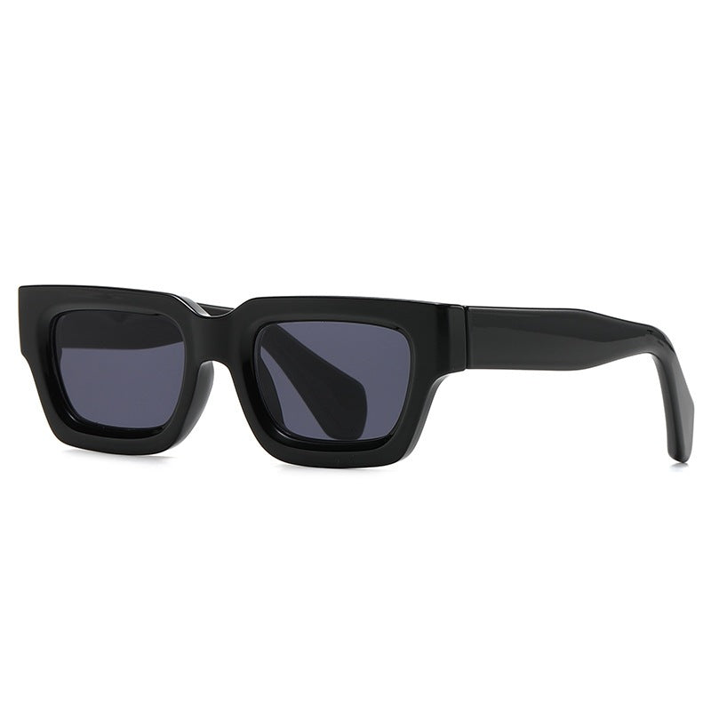 Dame oversized solbriller i moderne, kantete design Skanto