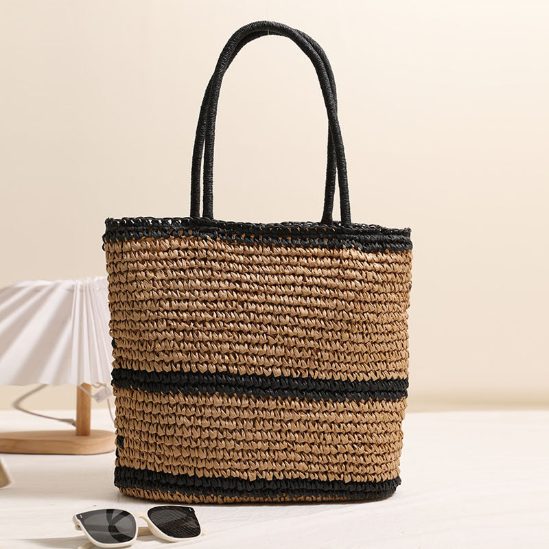 Handmade straw basket with geometric pattern Skanto