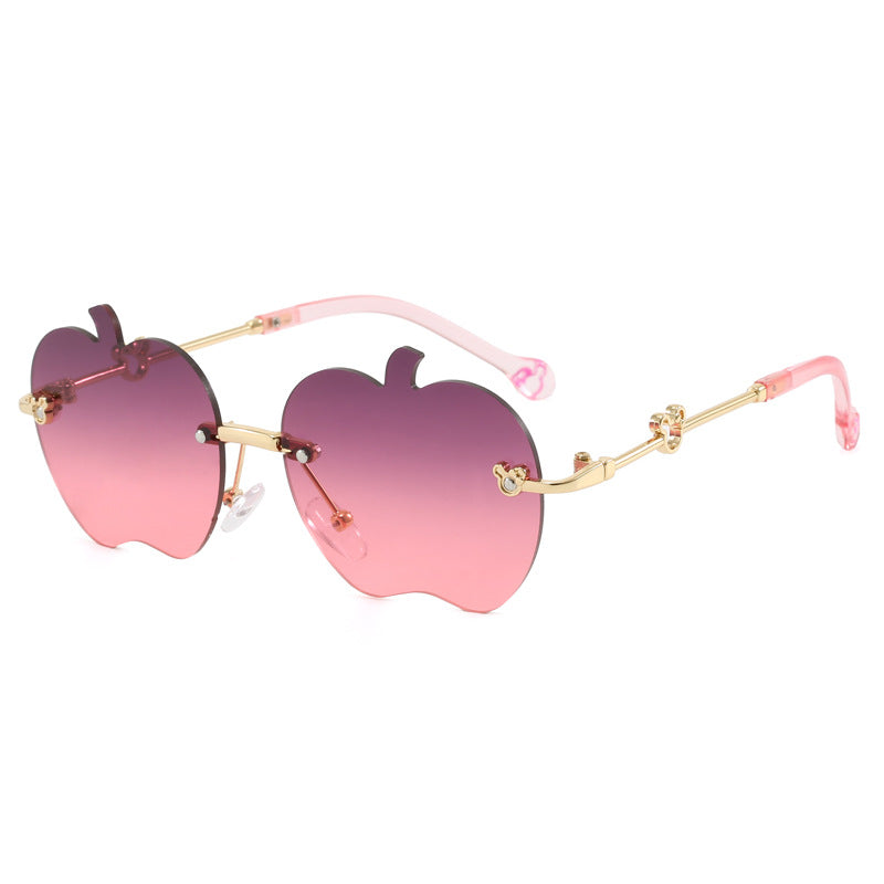 Dame solbrille i unikt epledesign Skanto