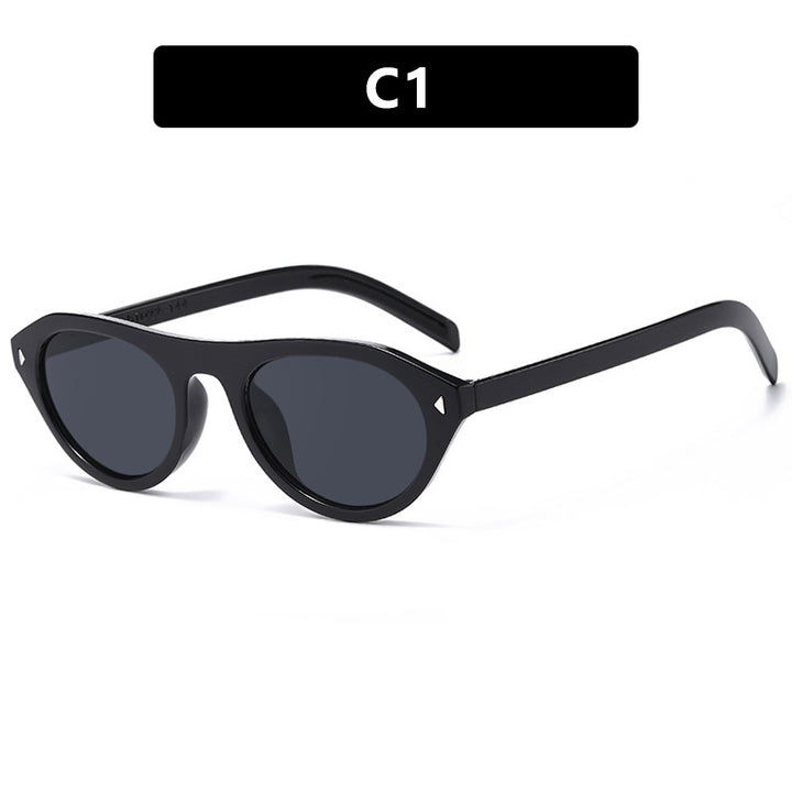 Women's fashionable sunglasses with curved frame and protective UV filter Skanto