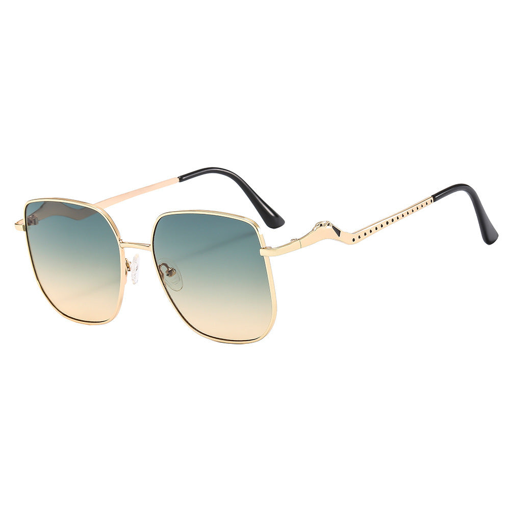 Dame firkantet designer solbrille med dekorative aksenter Skanto