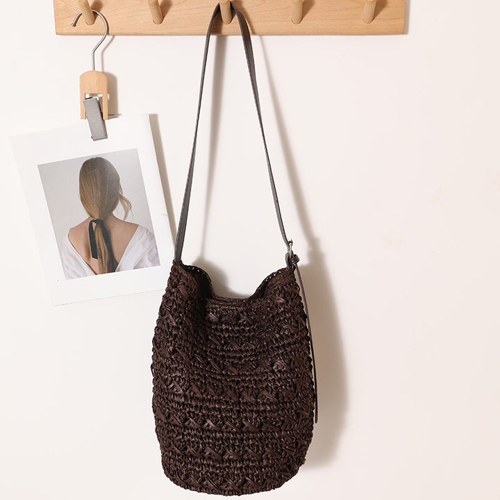 Handmade shoulder bag in high-quality natural material Skanto