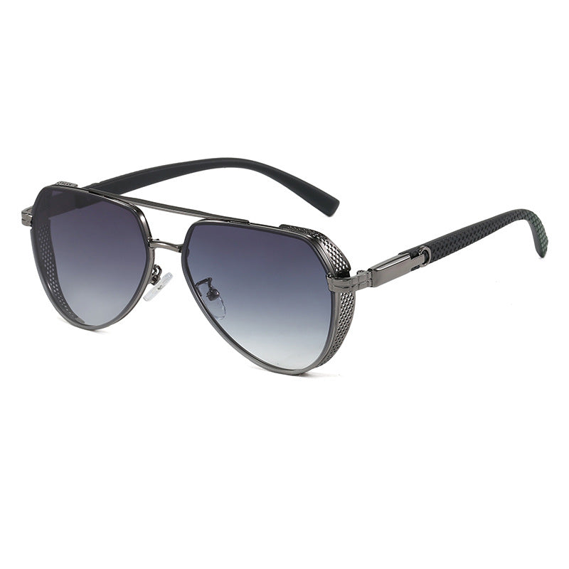 Dame moteriktig solbrille med stilige aksenter Skanto