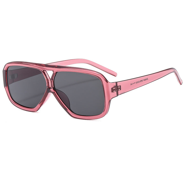 Dame modische oversized solbrille med bred ramme og beskyttende glass Skanto