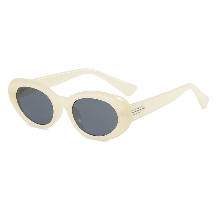 Dame elegant ovalformet solbrille med høykvalitets glass Skanto