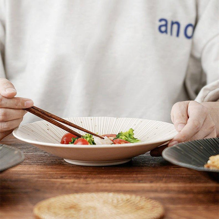 Håndlagde japanske Mino Ware keramiske rynkede tallerkener | Skanto