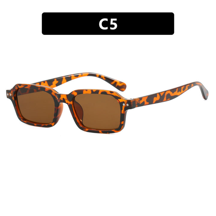 Women's fashion square sunglasses in urban design Skanto