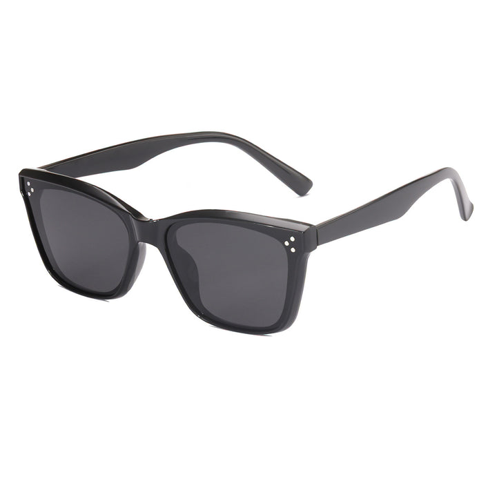 Dame retro-inspirert solbrille i iøynefallende mønster Skanto
