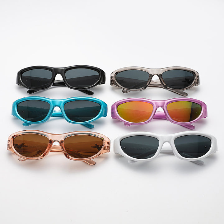 Dame moteriktig solbrille med stilig kattøy-design Skanto