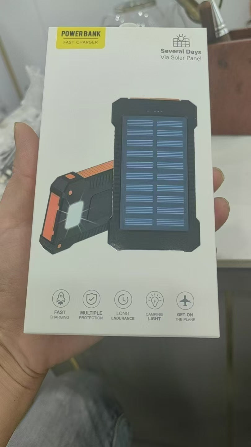 Solenergidrevet powerbank med integrert kompass og karabinkrok Skanto