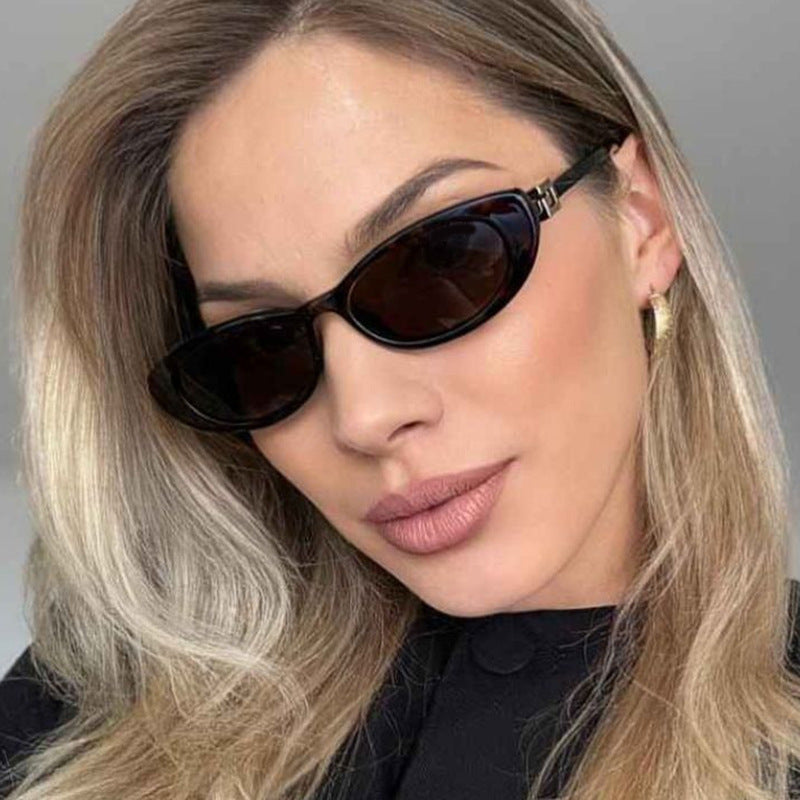 Women's Cat-Eye Sunglasses with Stylish Frame and Luxurious Details Skanto