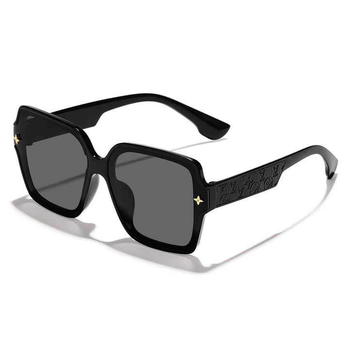 Dame stilige oversized solbriller med moderne ramme Skanto