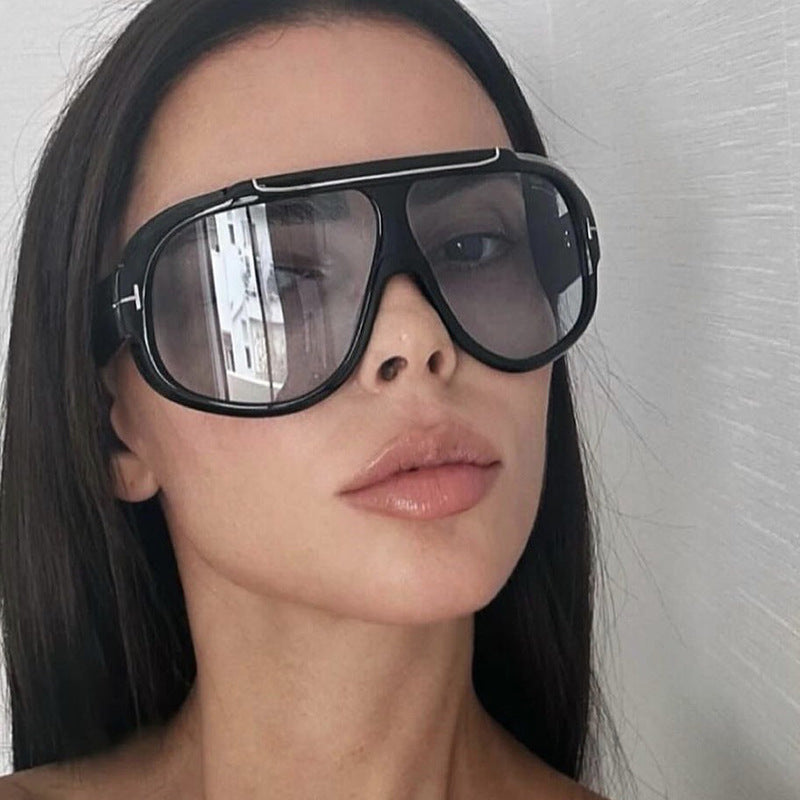 Women's futuristic protective sunglasses Skanto