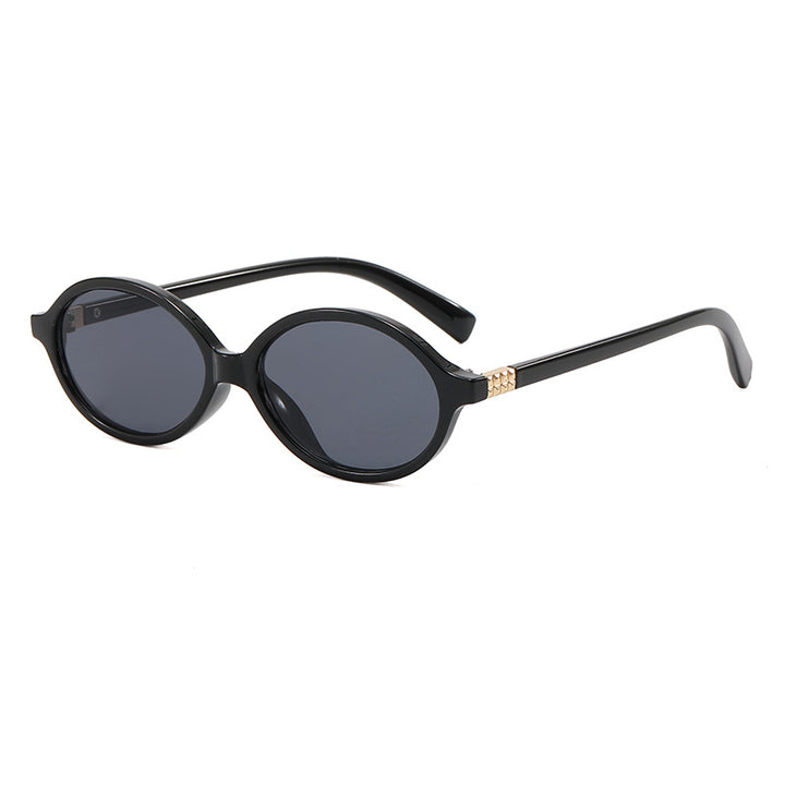 Dame elegante moteriktig lesebrille med uvanlig design Skanto
