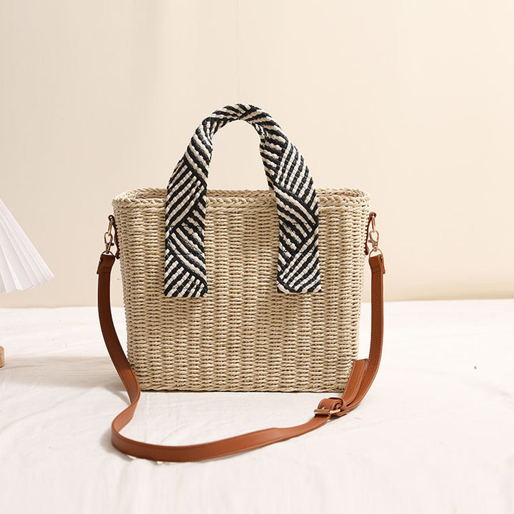 Handbag made of braided natural material with detachable shoulder strap Skanto
