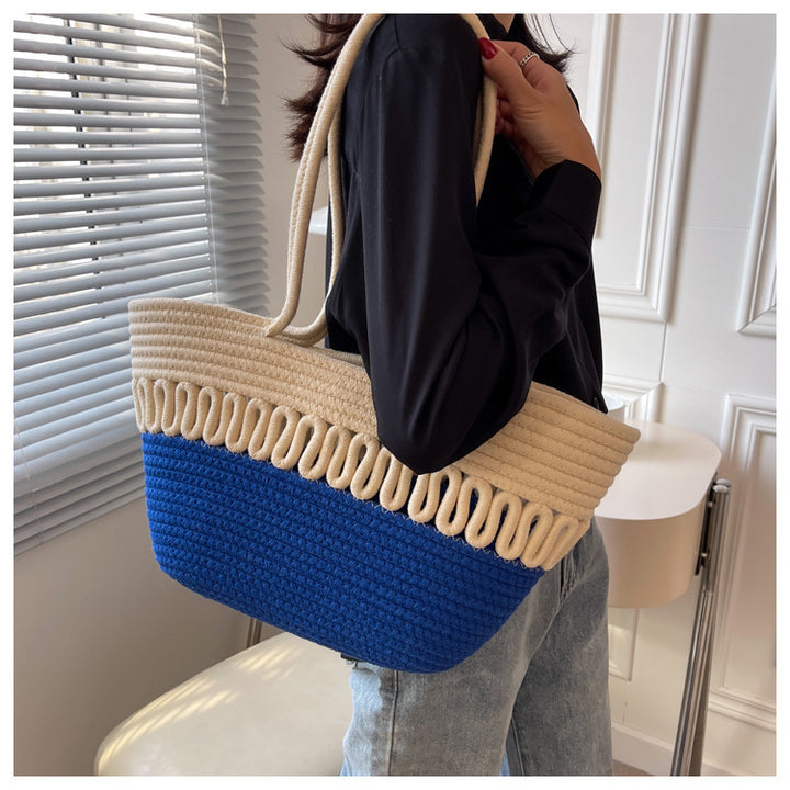 Elegant Handmade Beach Bag with Fine Weave Pattern Skanto