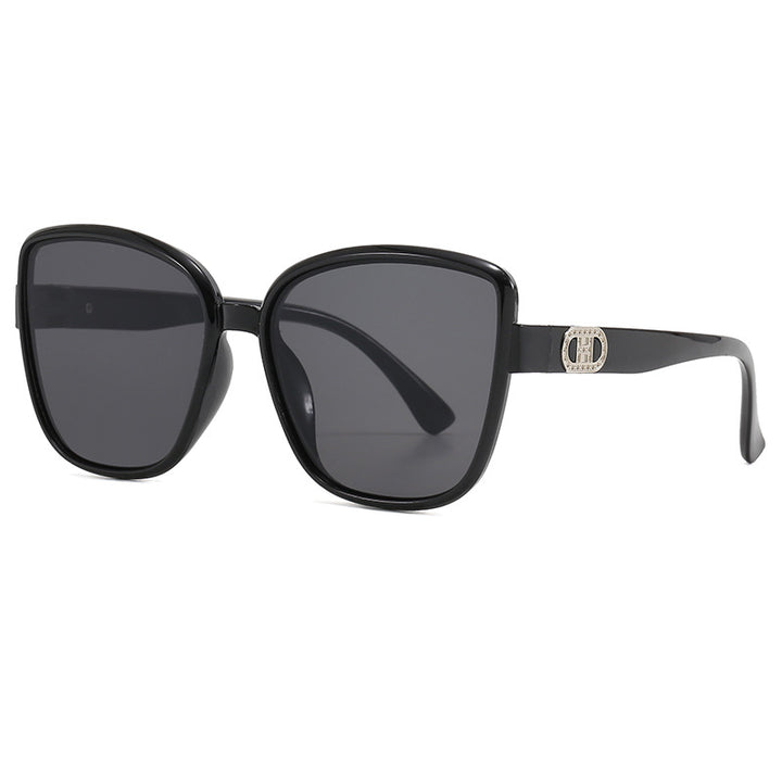 Dame elegante oversized solbriller i moderne design Skanto
