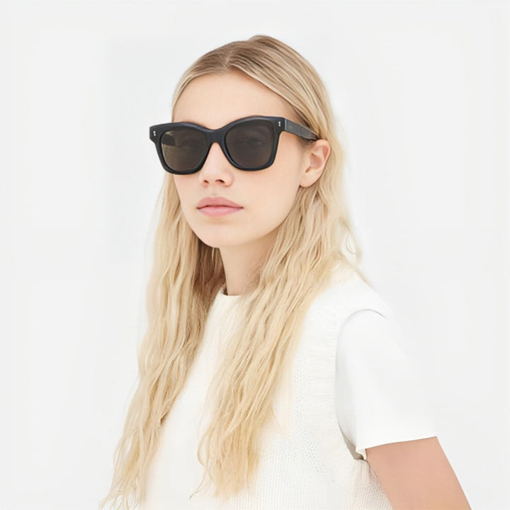 Damer oversized solbriller med avrundet firkantet ramme og UV-beskyttelse Skanto