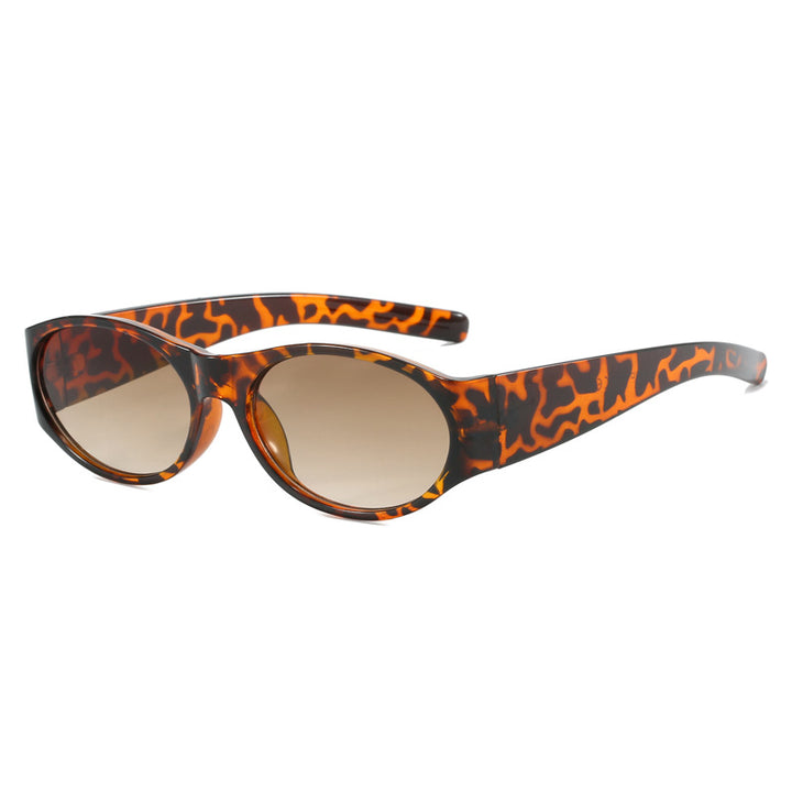 Women's fashion sunglasses with elegant, oval design and UV protection Skanto