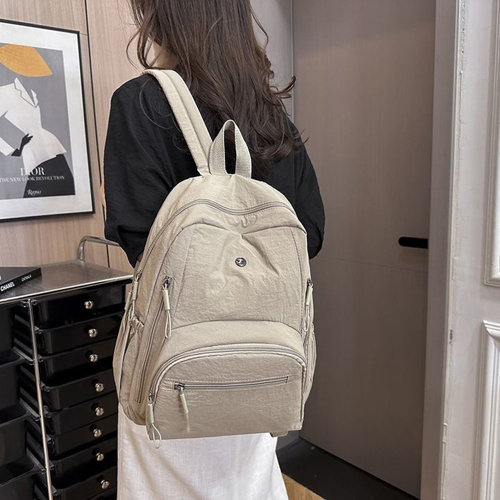 Moderne ryggsekk med innovativ lagringsplass og ergonomisk design Skanto