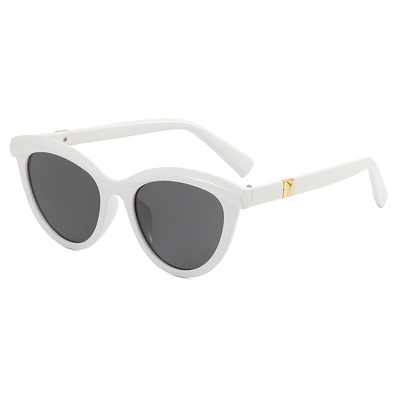 Dame elegant Cat-Eye solbriller med stilfull metallramme Skanto