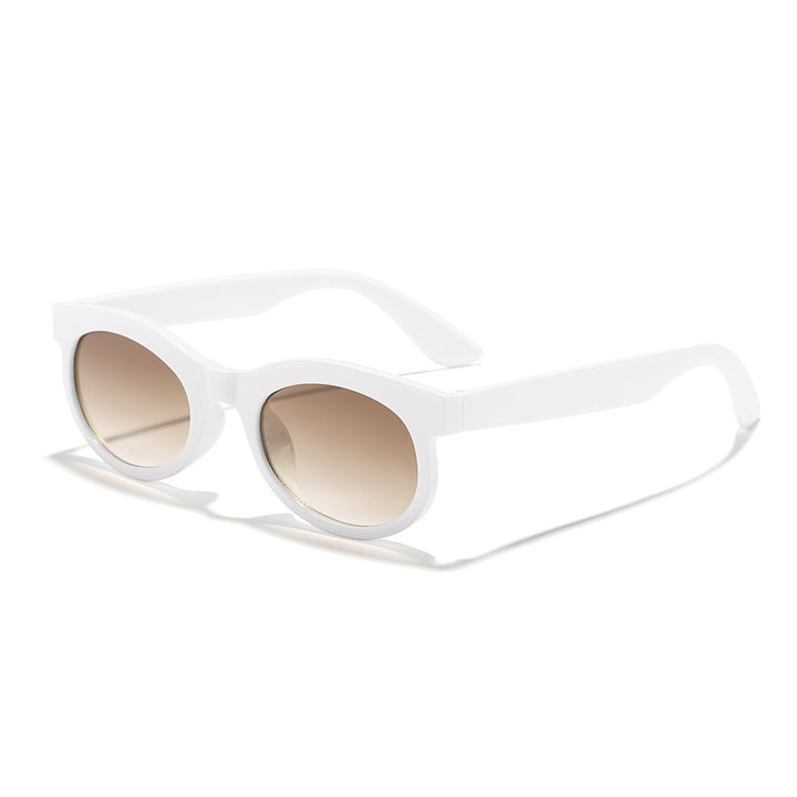 Dame trendy solbriller med stilrent design i robust plast Skanto