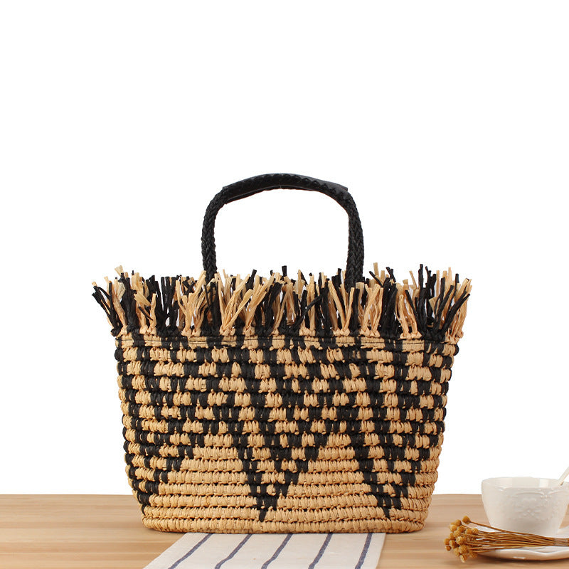 Basket bag with eye-catching geometric design Skanto