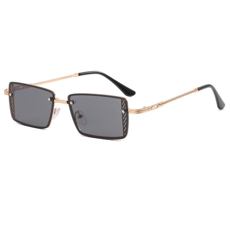Dame Elegant kvadratisk solbrille med raffinerte rammedetaljer Skanto