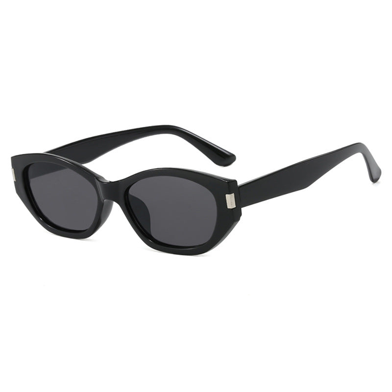 Women's Cat Eye Sunglasses with Elegant Lenses Skanto