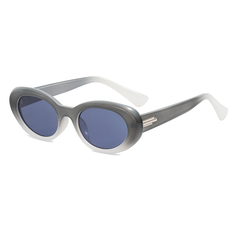 Dame elegant ovalformet solbrille med høykvalitets glass Skanto