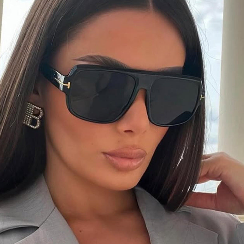 Women's fashionable square sunglasses with trendy tortoise pattern Skanto