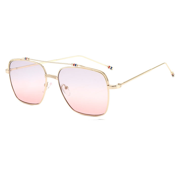 Dame moteriktig buet brille med smal metallramme Skanto