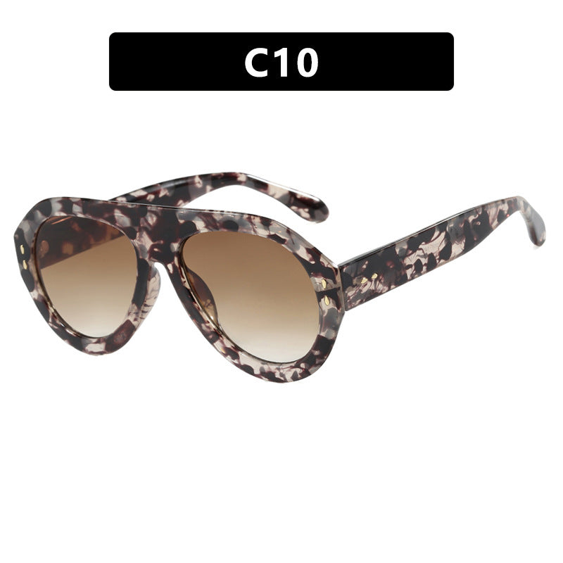 Women's fashion sunglasses with extravagant design Skanto