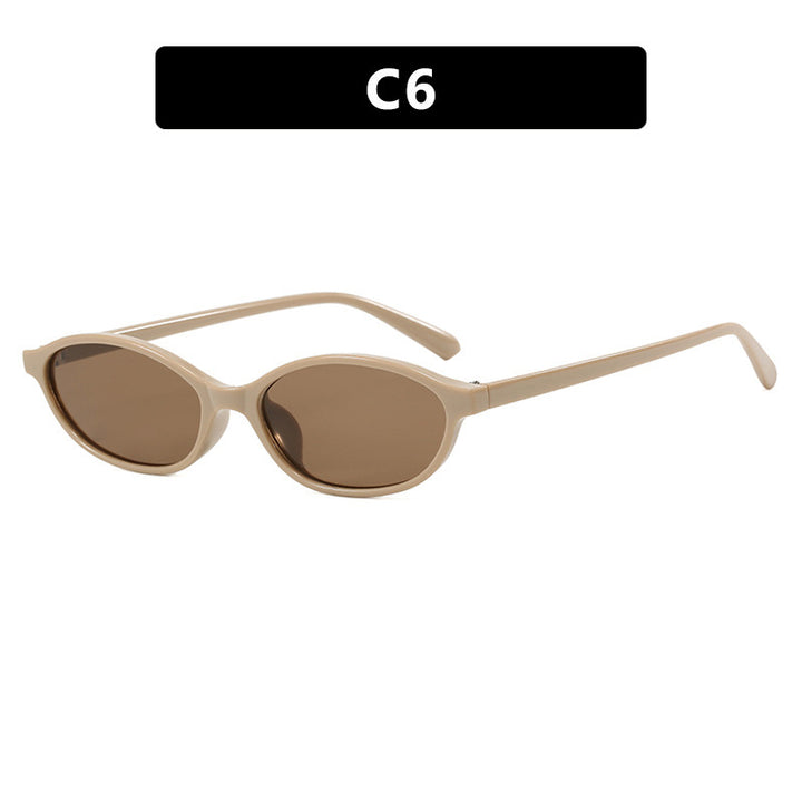 Dame moteriktig solbrille i elegant retro-design Skanto
