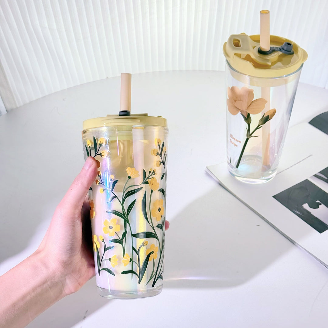 Dame drikkebeger med praktisk silikonskall og dekorative blomsterdesign Skanto