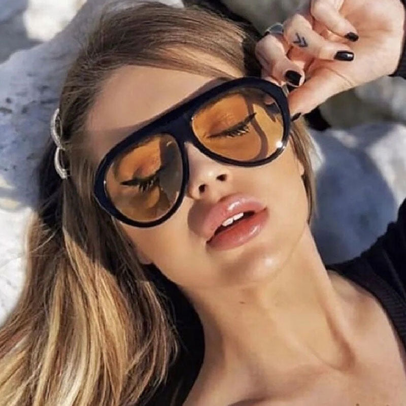 Women's oversized sunglasses with stylish design and protective UV filter Skanto