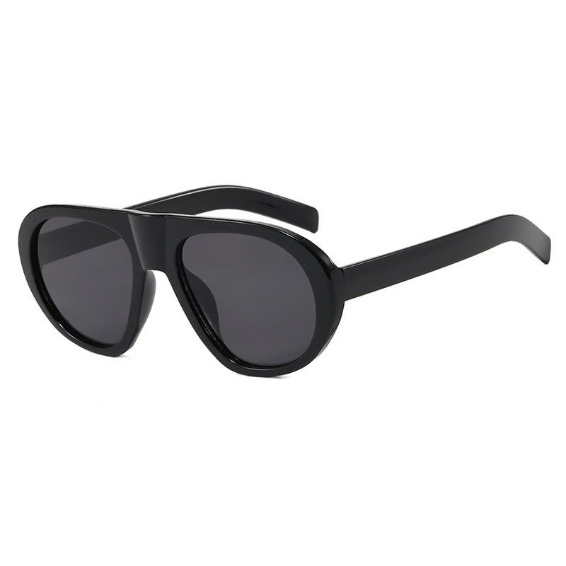 Women's eye-catching sunglasses with futuristic frame and robust design Skanto