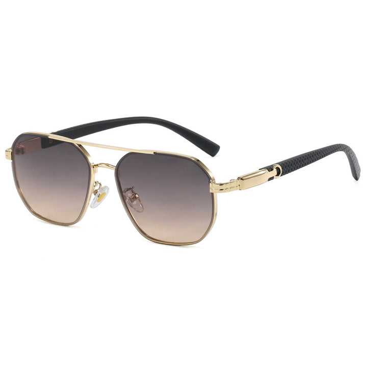 Dame moteriktig solbrille med stilige aksenter Skanto