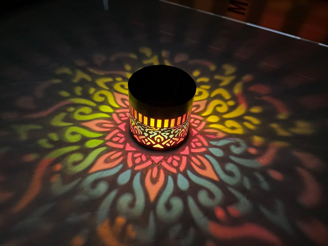 Solær Projektor Hage Lys Med Dekorativ Blomster Mønster Og Skumrings-til-Dawn Sensor Skanto